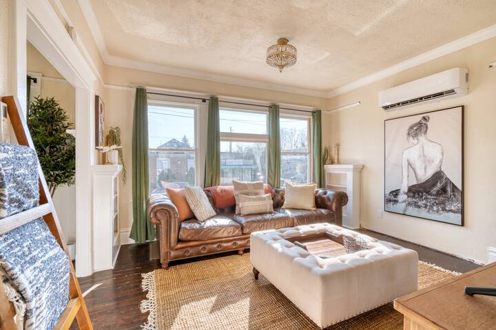 Laurelhurst Dream on Restaurant Row ~ 97 WalkScore