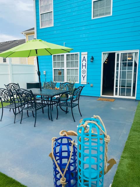 Game Room with patio smoking area and beach theme