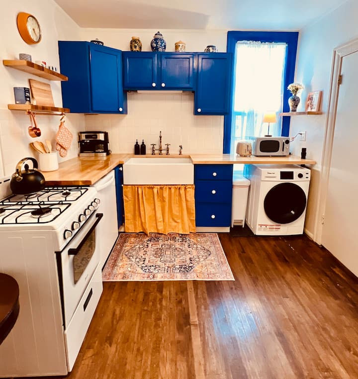 Bright And Sunny Suite In Historic Home-walkable! - Salt Lake City, UT