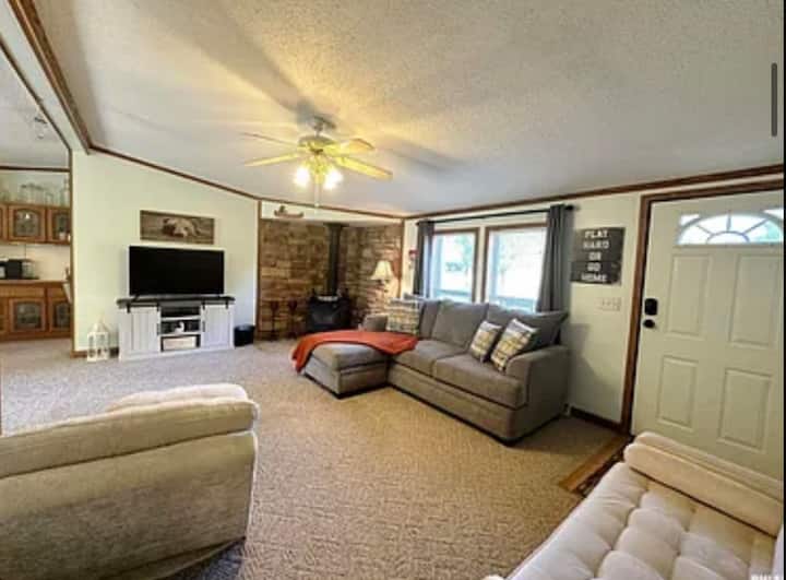 Blue Lagoon Houses for Rent in Creal Springs, Illinois, United States