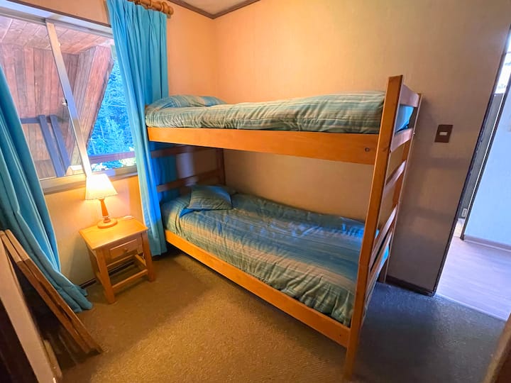 4至dormitorio con camarote/第4间卧室配有双层床