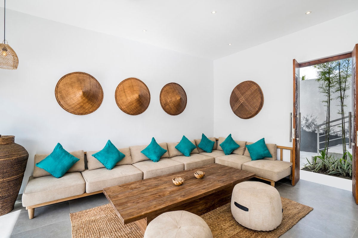 Villa in Kecamatan Ubud · ★4.79 · 5 bedrooms · 5 beds · 5.5 baths, comparabile Airbnb