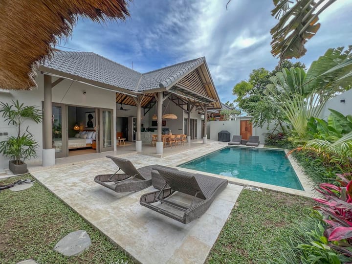 Riant Villa With Tropical Garden! Daily Cleaning! - Bali