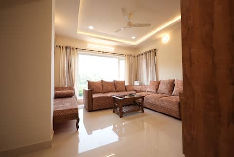 Spacious Riverview 3BHK ideal for Family & Friends