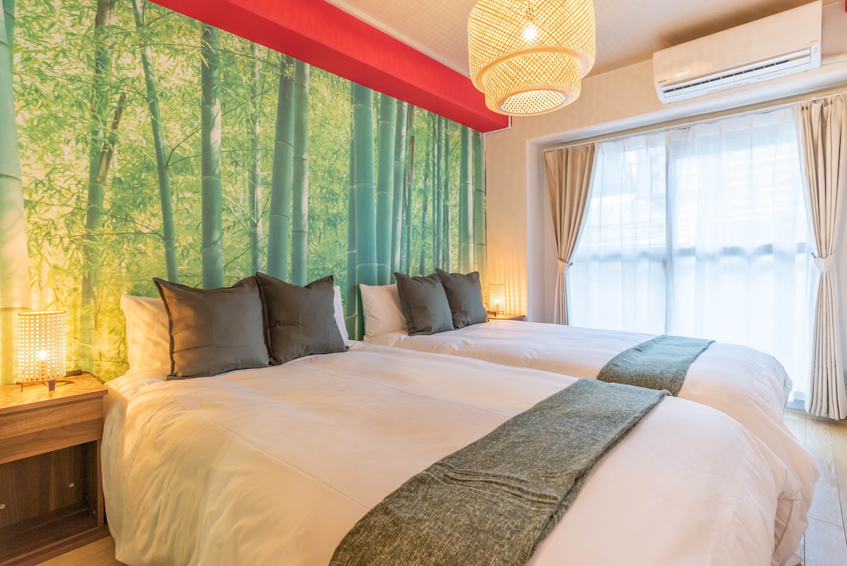 Chumba cha kulala(vitanda 2 vya watu wawili nusu).