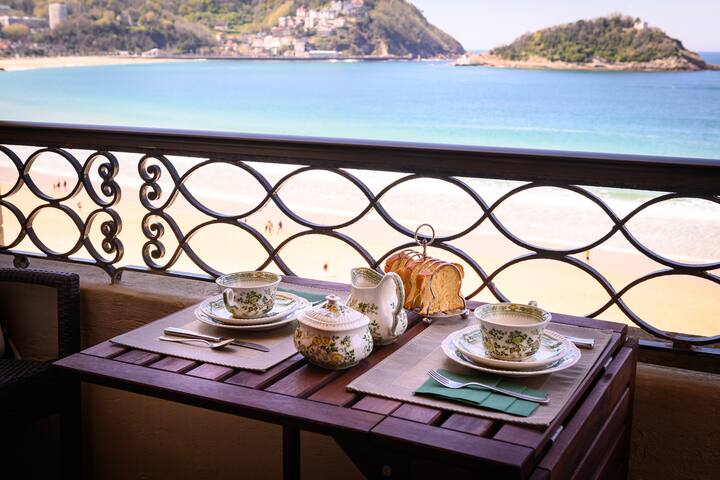 ¡Las mejores vistas a la Bahía de la Concha! gallery image 4