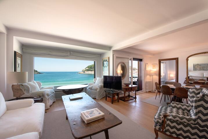 ¡Las mejores vistas a la Bahía de la Concha! gallery image 2