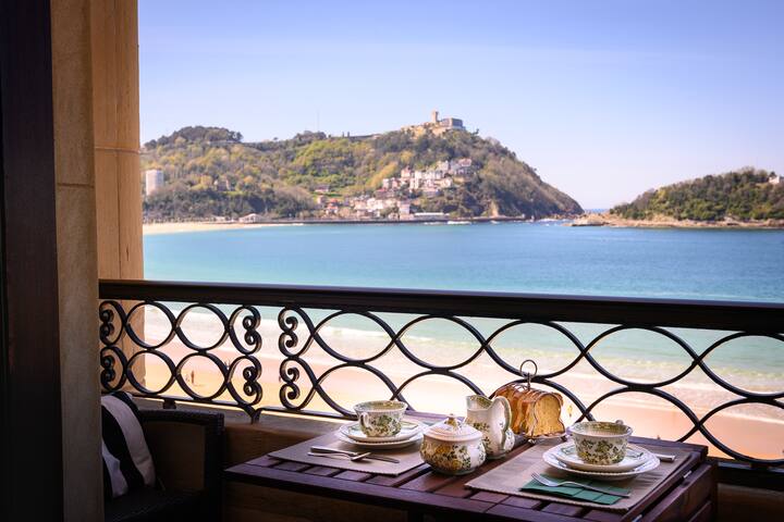 ¡Las mejores vistas a la Bahía de la Concha! gallery image 3