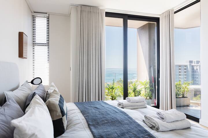 Luxurious 2BR Sea View Apartment gallery image 3