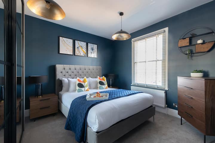 Laverham House - Stunning 6 Bedroom Regency House