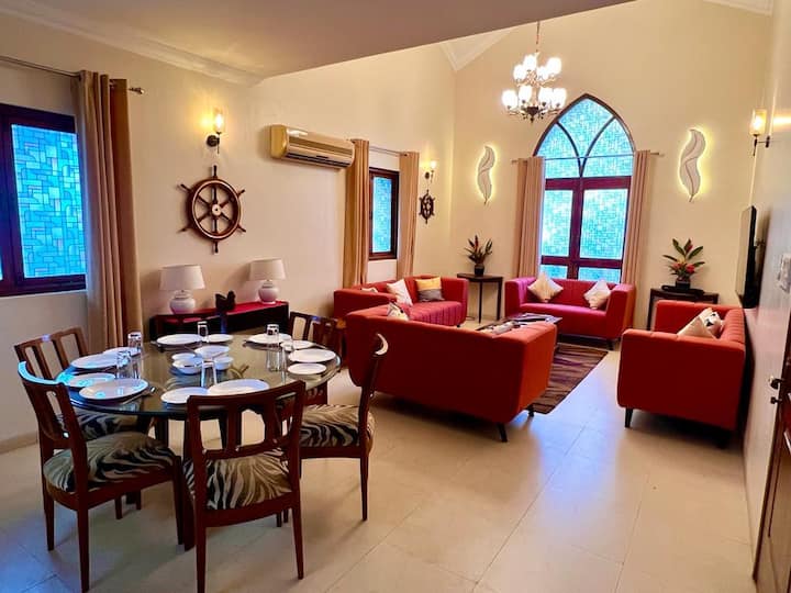 Dining area image 3