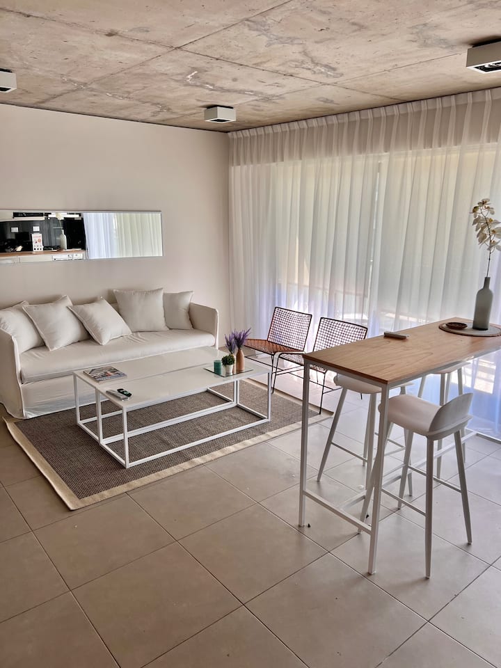 Fresh two-room apartment in Olivos