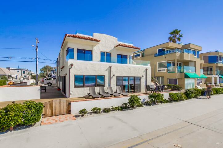 Oceanfront Beautiful Getaway gallery image 2