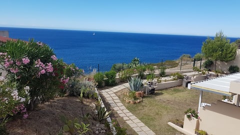 Top Airbnb: Sea view, apartment in Calvi in Calvi