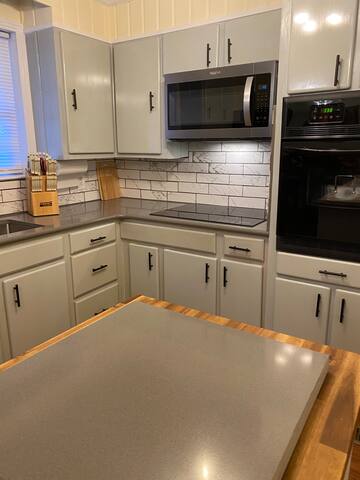 Easy access~3BR/3BA FAST Access to Airport/d’town gallery image 2