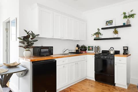 Popular Airbnb listing: Mar Vista Oasis in Mar Vista
