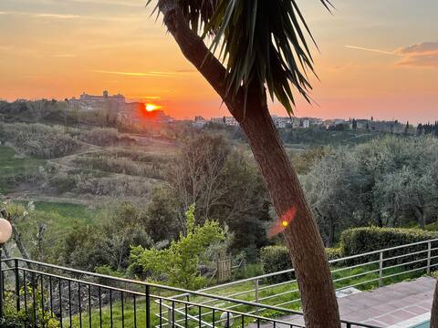 Tuscan farmhouse - private pool & stunning views
