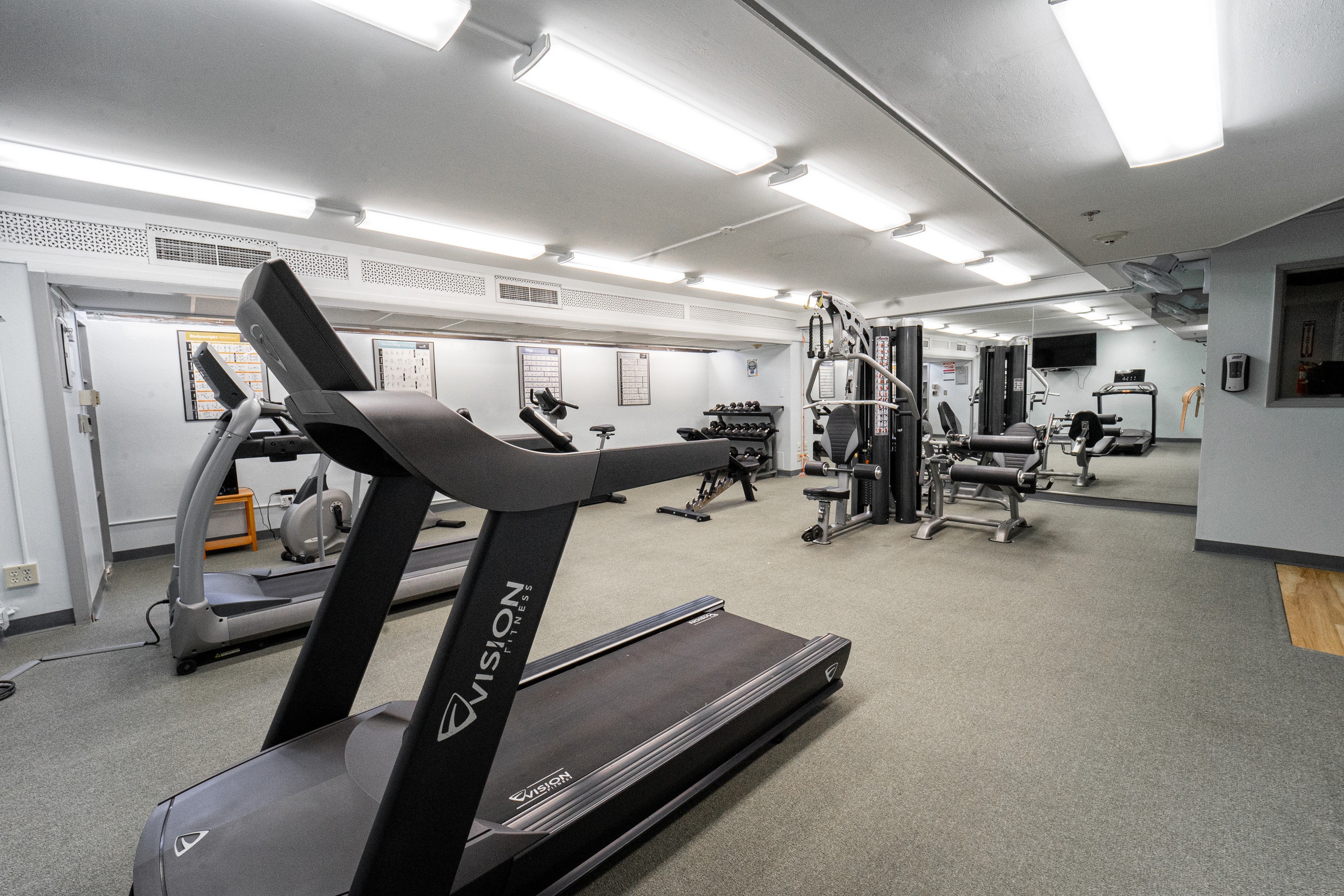 Condo in Honolulu · ★4.83 · 1 bedroom · 3 beds · 1 private bath - Image 23