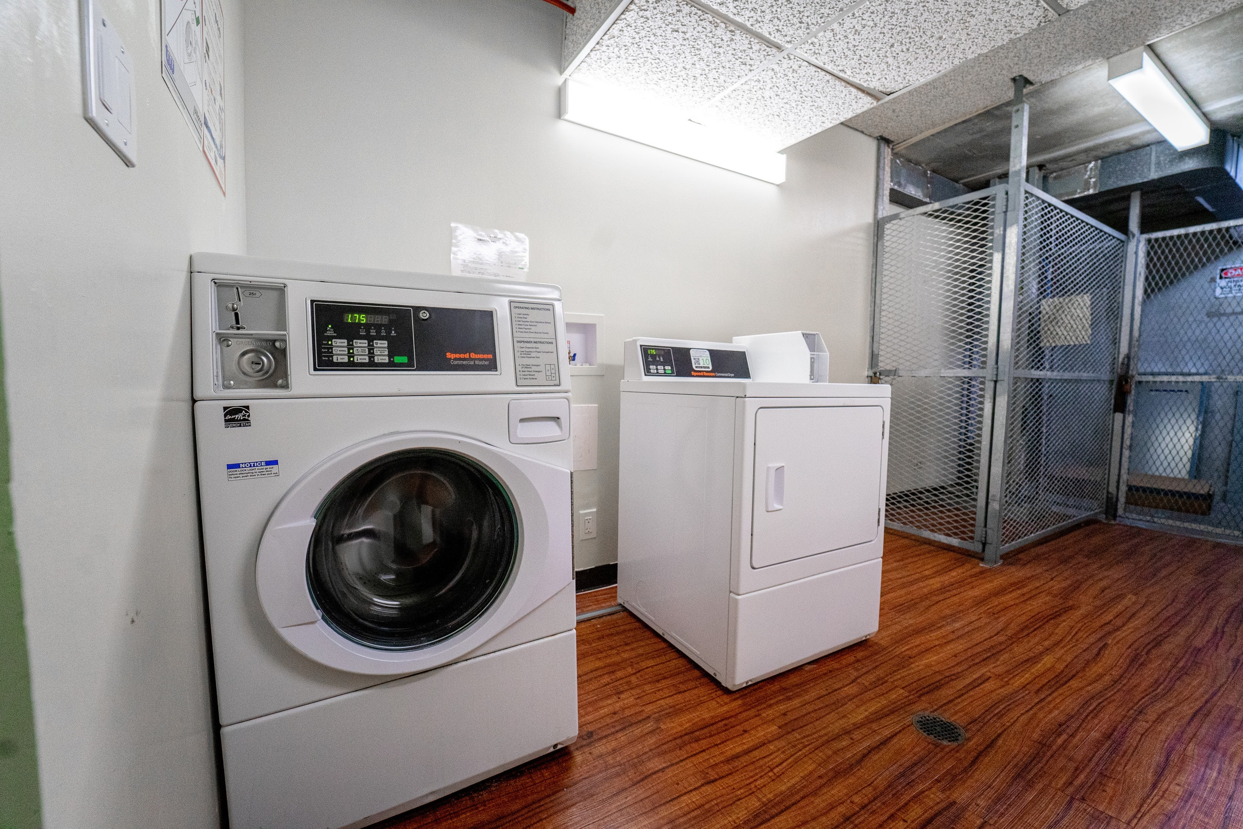 Condo in Honolulu · ★4.83 · 1 bedroom · 3 beds · 1 private bath - Image 11