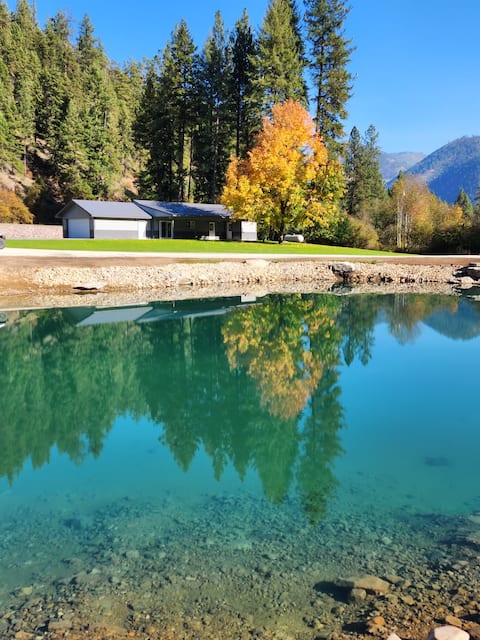 Streamside Reflections-Quiet Home-Private Pond