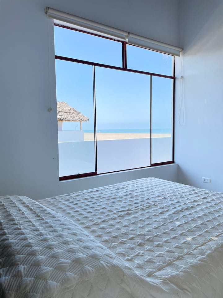 Habitación #1 con vista al mar.