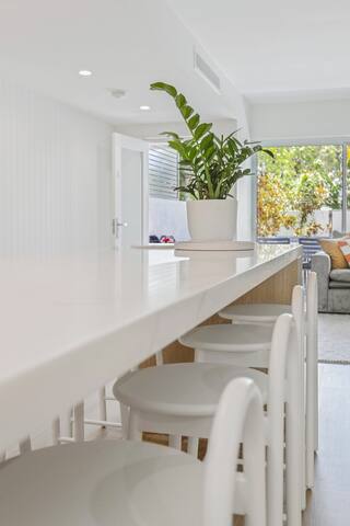 Cosy on Noosa Parade gallery image 3