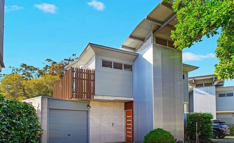 Villa 4 on Belmore gallery image 3