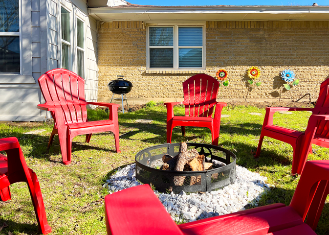 Big&Beautiful 5/4 in Dallas- Hot Tub &Ping Pong gallery image 5