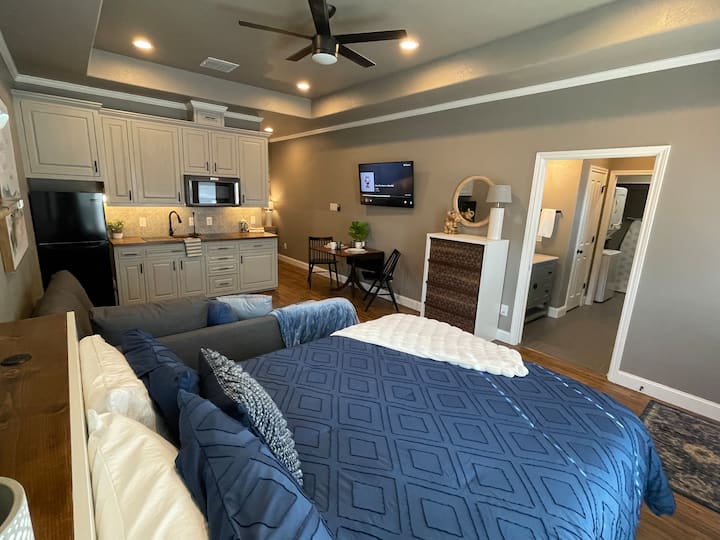 Private Luxury Guest Suite - Fort Worth, TX