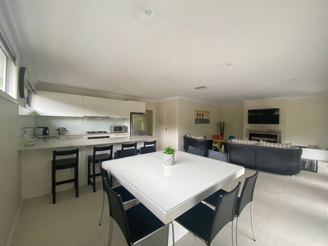 Perlend Retreat, Warburton