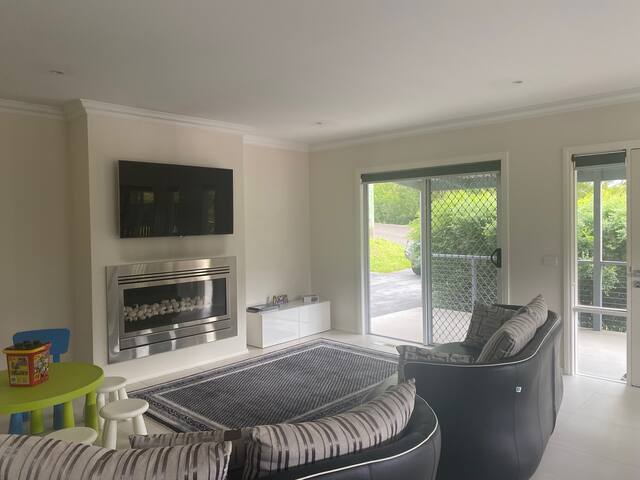 Perlend Retreat, Warburton gallery image 5