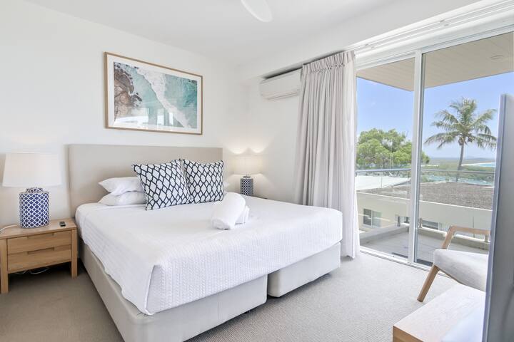 Noosa Crest Penthouse 40: Private Rooftop Pool gallery image 5