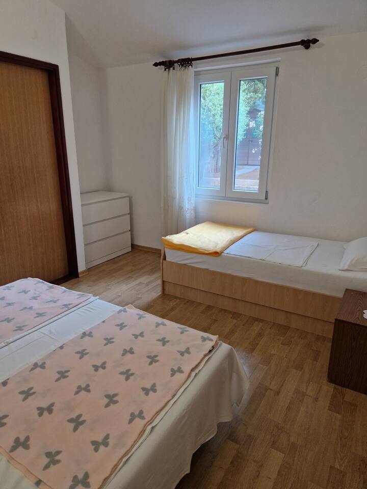 საძინებელი 2