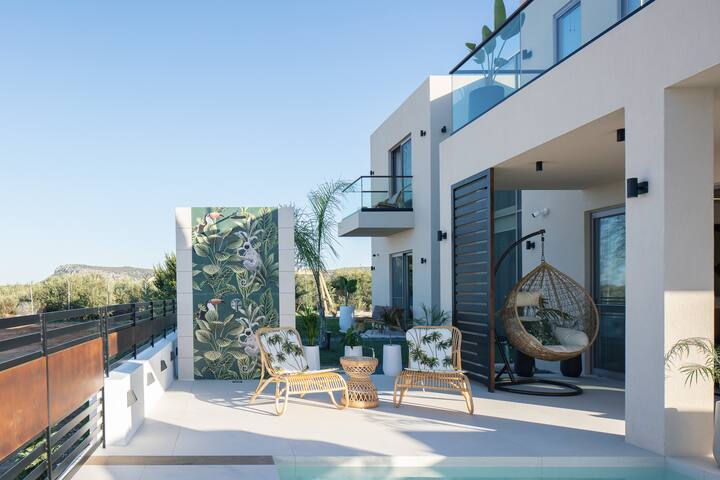 Macaw Luxury Residence, daily housekeeping! gallery image 2