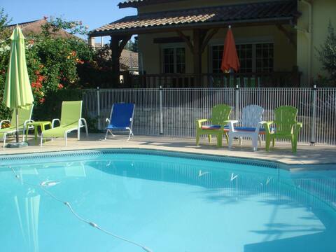 House with a pool in a quiet area