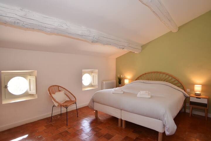 Chambre 2 (2ème étage)