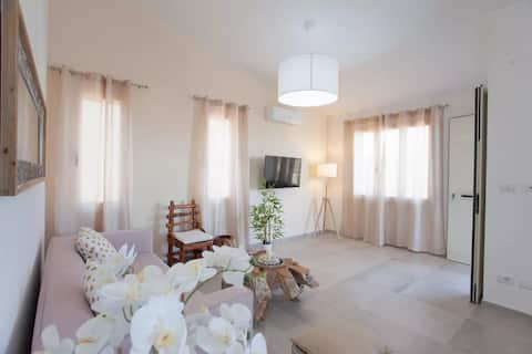 Popular Airbnb listing: Pina Apartment in Budoni