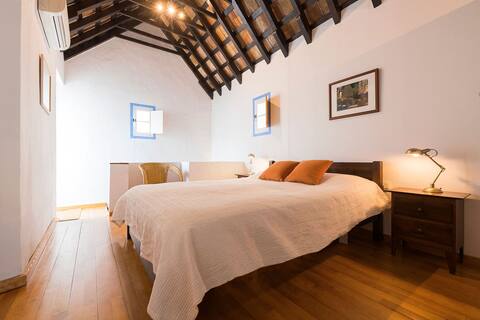 Casa Naranja (Orange House) - Califa Casas