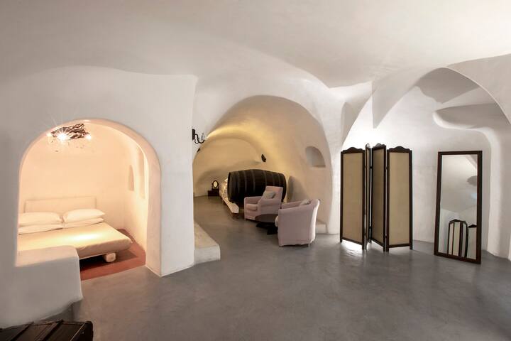 Grand 4 Bedroom Villa Private Pool – Ducato Wine gallery image 3