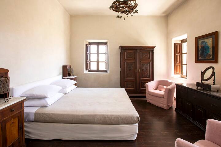 Grand 4 Bedroom Villa Private Pool – Ducato Wine gallery image 5