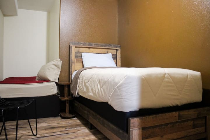 2 dhoma gjumi binjake 4