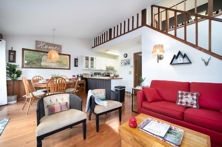 Enjoy the warmth and comfort of this open-concept perfect for gathering with family or friends. The bright, airy space features a fully equipped kitchen, a cozy dining area, and a relaxed living area designed to make you feel right at home.
