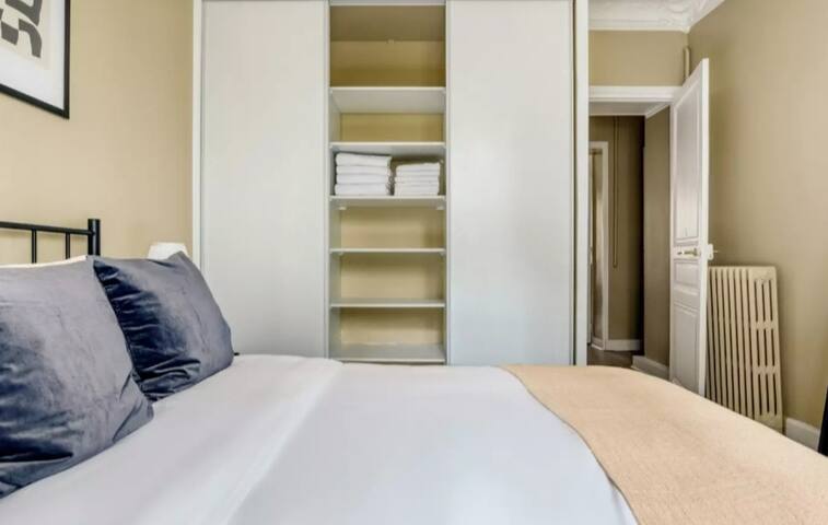 Modern 3B Flat London City gallery image 4