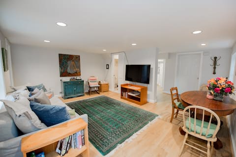 Sunny Spacious Garden Apt DC Metro