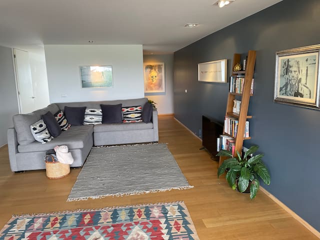 Cozy & illuminated Condesa apt gallery image 5