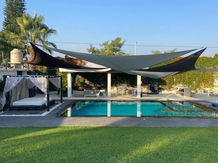Rizzolea Cocoyoc House