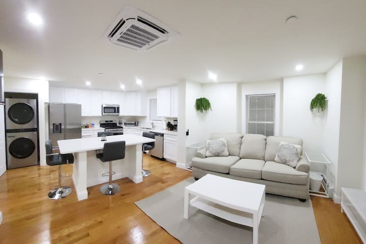 3-Bedroom Apt (7W2) 20-Minuite To Downtown Boston