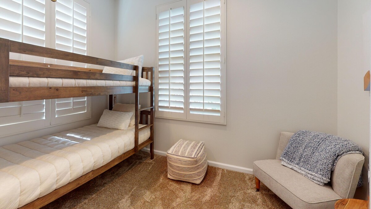 ห้องนอน #4: ห้องนอนสามารถเข้าถึงได้ผ่านห้องนอน #3