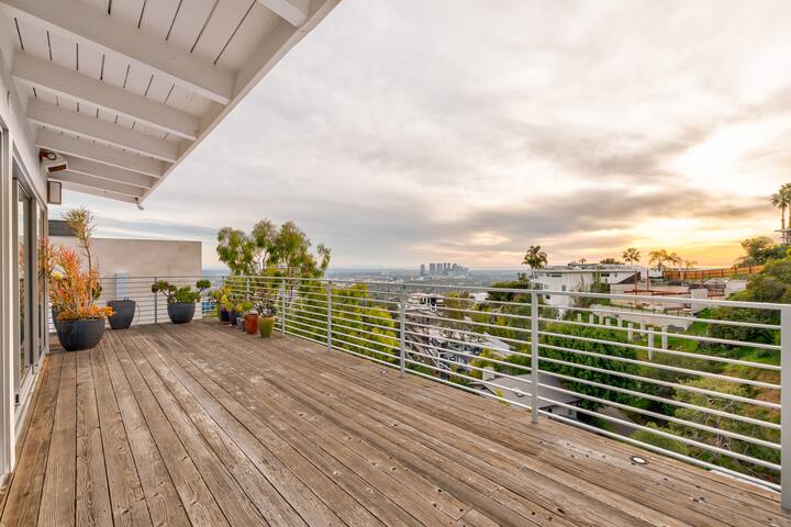 West Hollywood Hills View Home gallery image 5