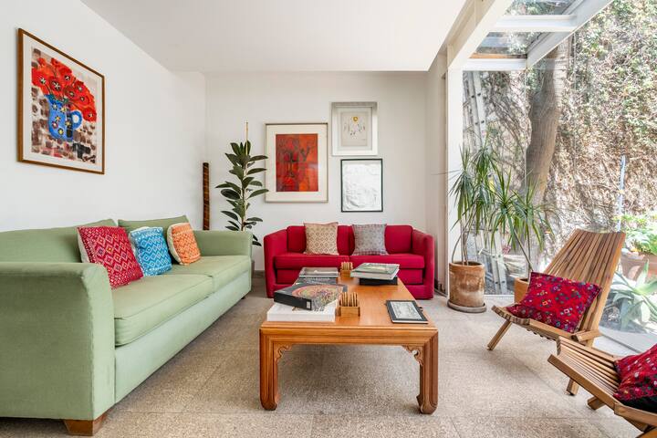 Ubicación conveniente en La Condesa, hermosa casa.